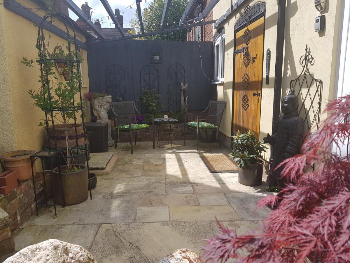 The Hanging Gate Coach House Telford Exterior foto